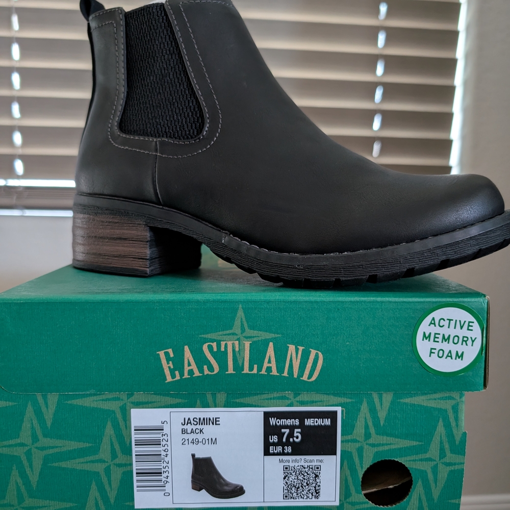 New Eastland Women's Jasmine Black Chelsea Boots 7.5